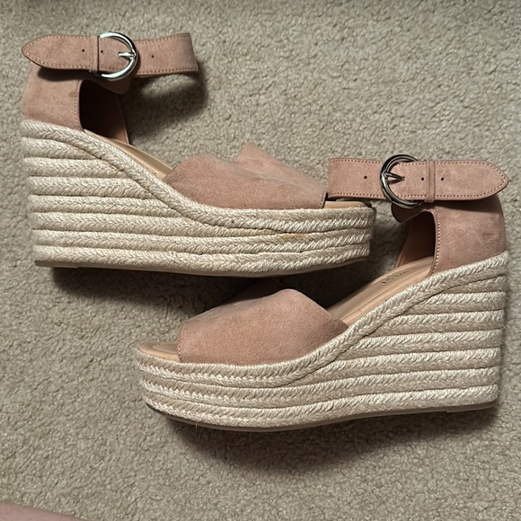 NWOT Nine West espadrilles. They are new and a beautiful color! - Picture 4 of 4